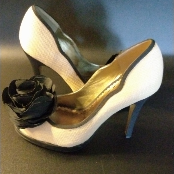 Beverly Feldman Peep Toe high heels - Picture 13 of 16